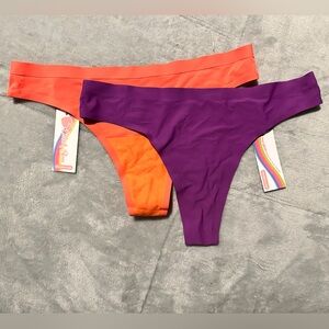 NWT Cheek Boss Thong Set ✨